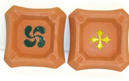 Cendriers thème Croix Basque ou motif Croix Occitane